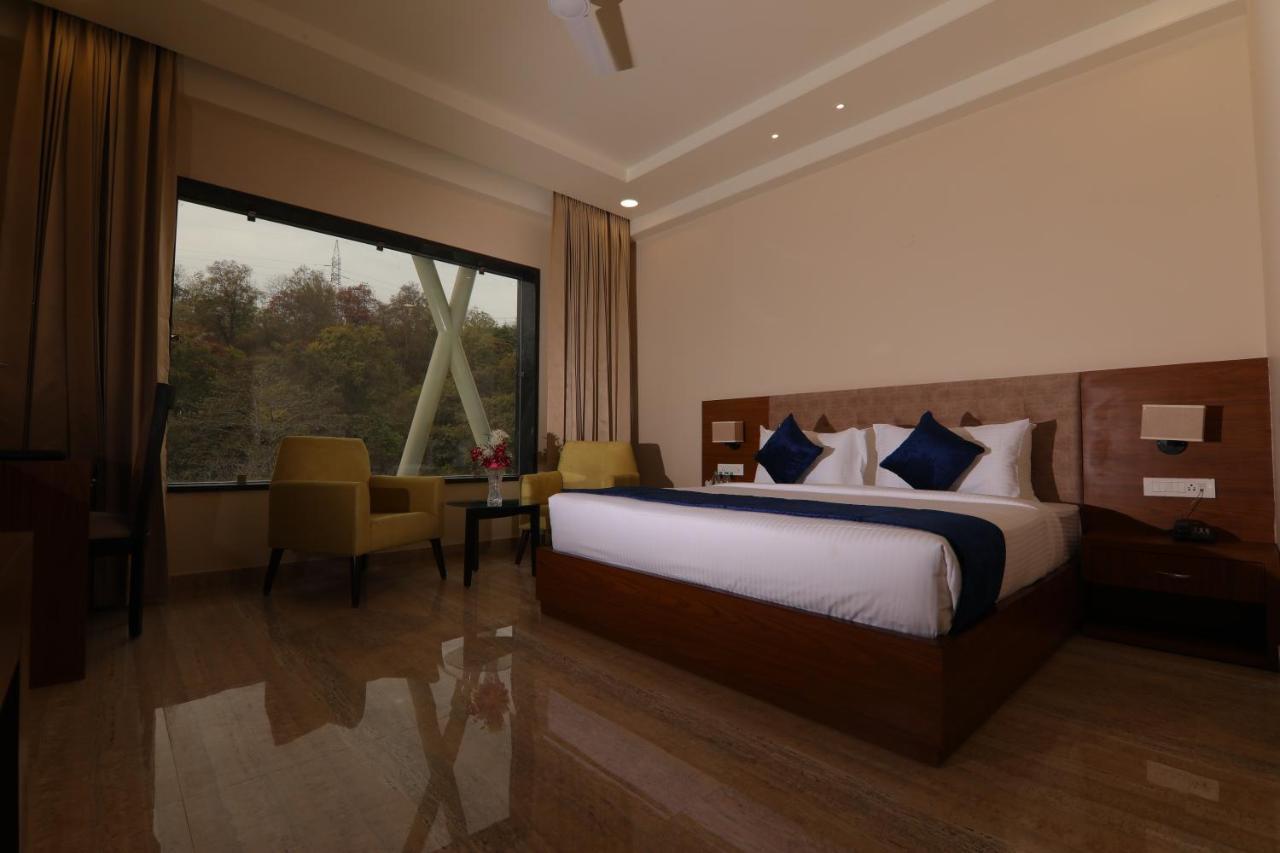 The Forest Hill Hotel Haridwār Exteriör bild