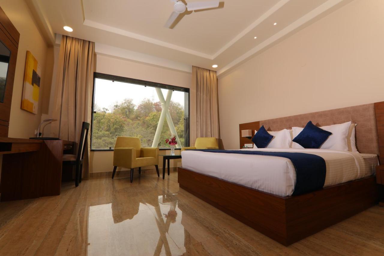 The Forest Hill Hotel Haridwār Exteriör bild