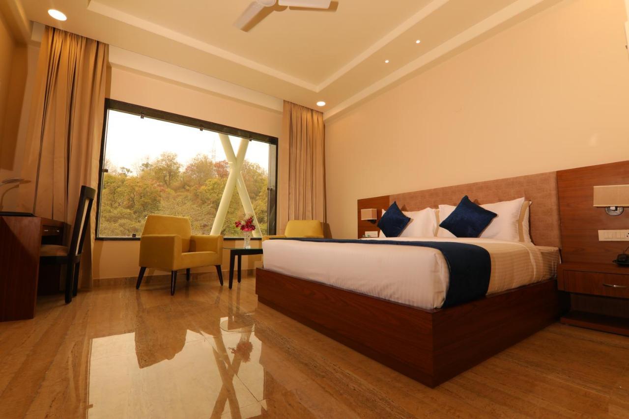 The Forest Hill Hotel Haridwār Exteriör bild